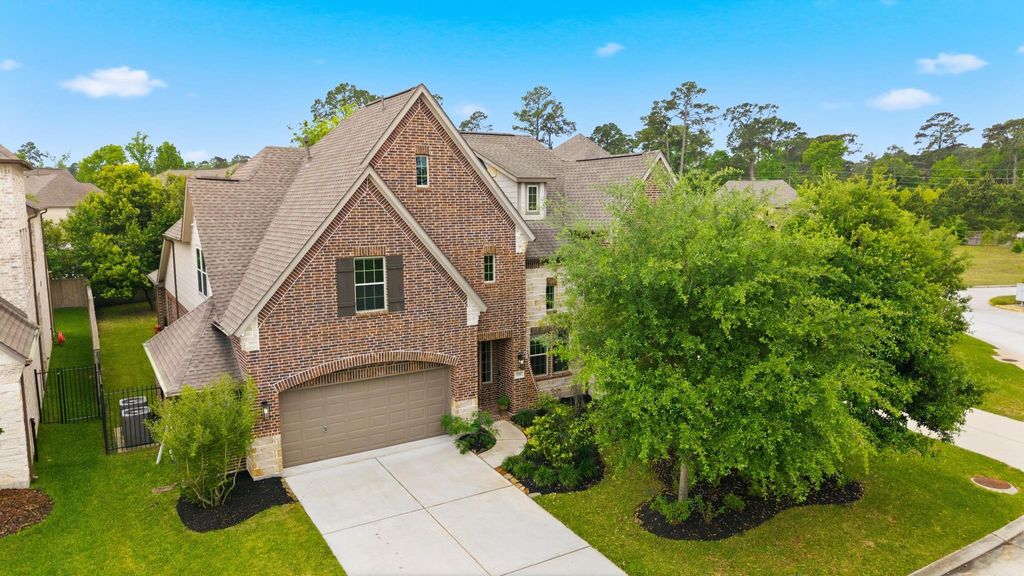 118 N Winter Sunrise Circle, The Woodlands, TX 77375