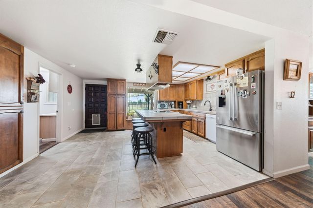 17837 Coyote Lane, Anderson, CA 96007