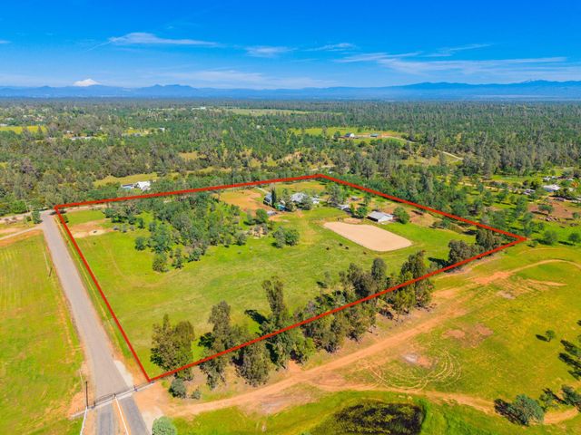 17837 Coyote Lane, Anderson, CA 96007