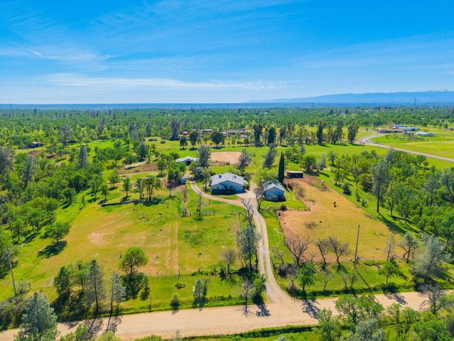 17837 Coyote Lane, Anderson, CA 96007