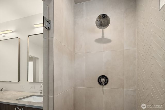 972 NW 54th Street, Seattle, WA 98107