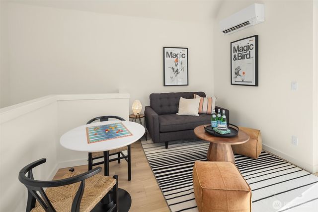 972 NW 54th Street, Seattle, WA 98107