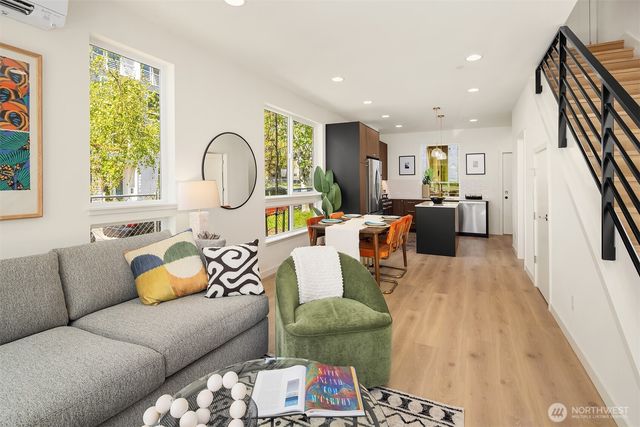 972 NW 54th Street, Seattle, WA 98107