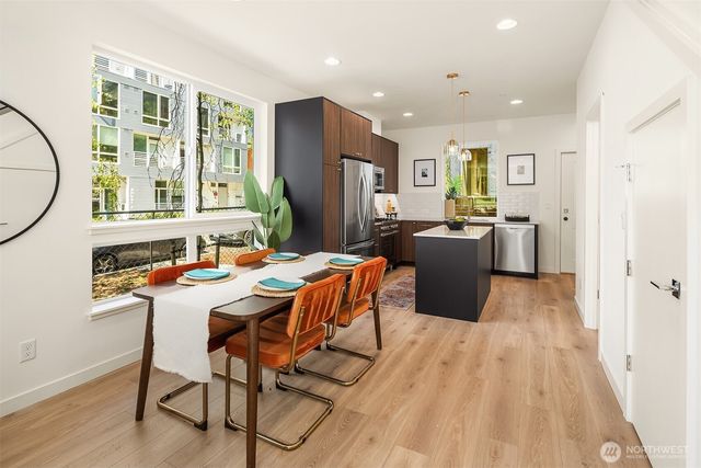 972 NW 54th Street, Seattle, WA 98107