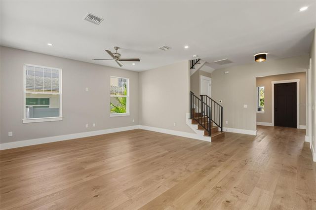 844 26TH AVENUE N, St Petersburg, FL 33704