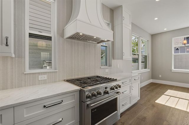 844 26TH AVENUE N, St Petersburg, FL 33704