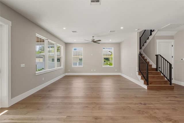 844 26TH AVENUE N, St Petersburg, FL 33704