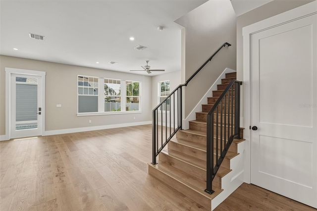 844 26TH AVENUE N, St Petersburg, FL 33704