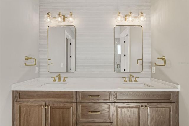 844 26TH AVENUE N, St Petersburg, FL 33704