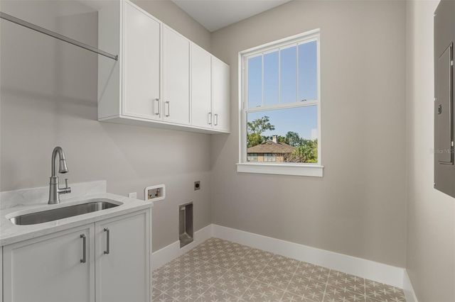 844 26TH AVENUE N, St Petersburg, FL 33704