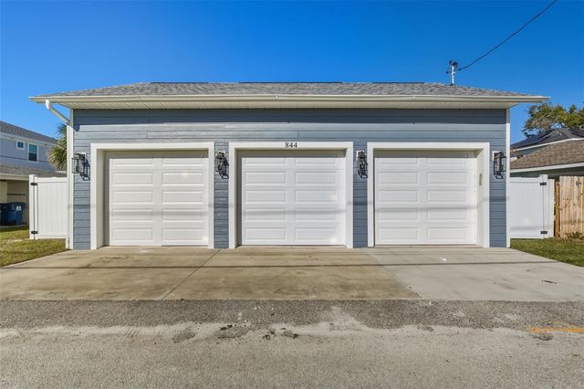 844 26TH AVENUE N, St Petersburg, FL 33704