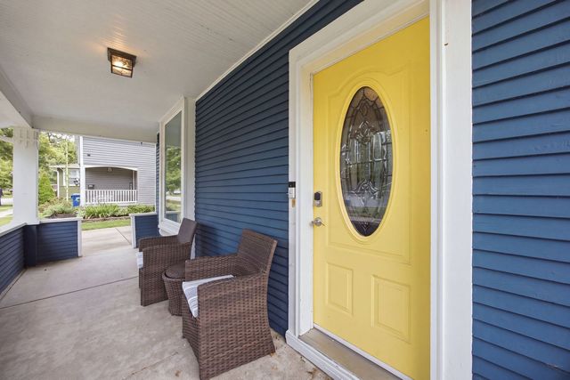 602 S 5th Avenue, St. Charles, IL 60174