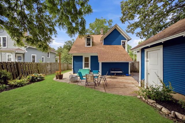 602 S 5th Avenue, St. Charles, IL 60174