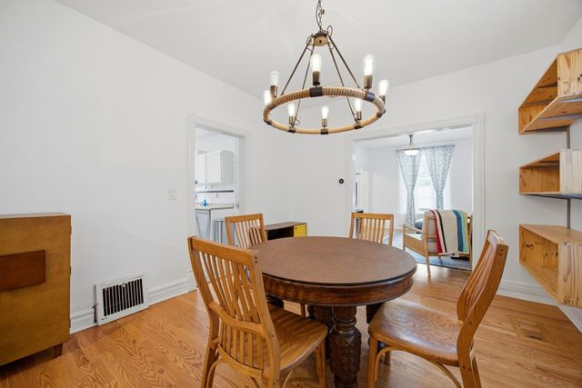 602 S 5th Avenue, St. Charles, IL 60174