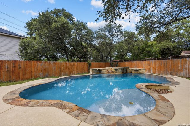 11622 Claunch, Helotes, TX 78023
