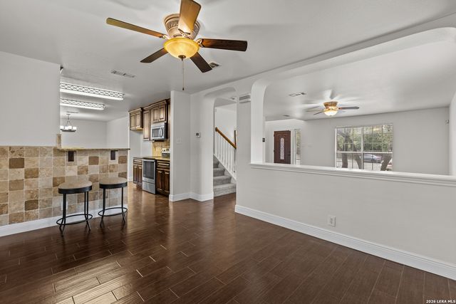 11622 Claunch, Helotes, TX 78023