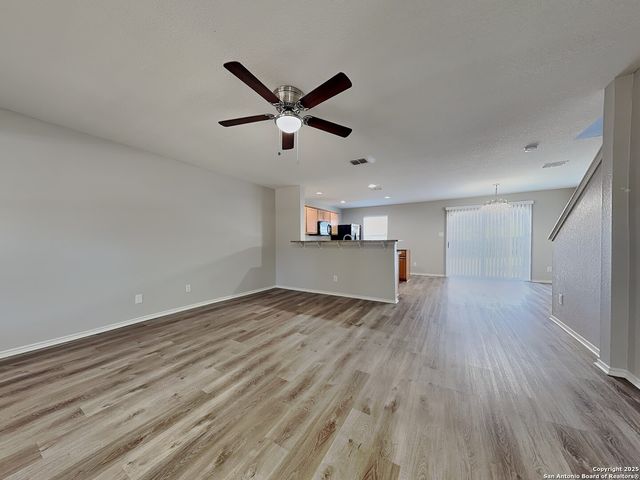 160 Hinge, Cibolo, TX 78108