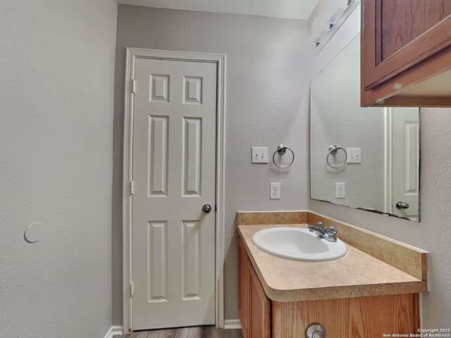 160 Hinge, Cibolo, TX 78108