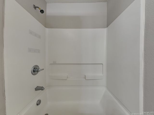 160 Hinge, Cibolo, TX 78108