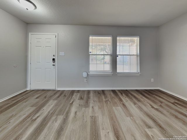 160 Hinge, Cibolo, TX 78108