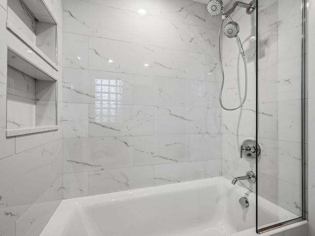 959 E 61st Street 1, Chicago, IL 60637