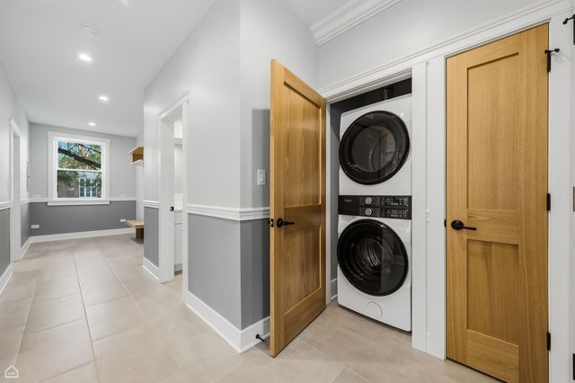 959 E 61st Street 1, Chicago, IL 60637