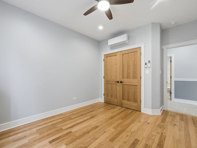959 E 61st Street 1, Chicago, IL 60637