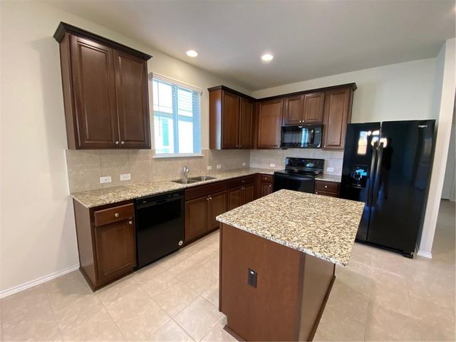 200 Kildeer PASS, Jarrell, TX 76537