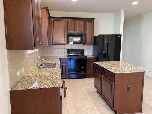 200 Kildeer PASS, Jarrell, TX 76537