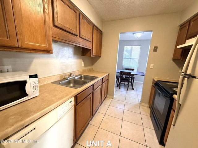 460 BENTWOOD Lane, Orange Park, FL 32073