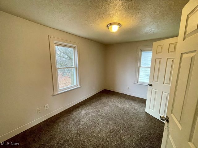 495 Elbon Avenue, Akron, OH 44306