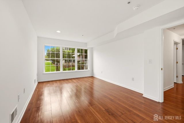 106 Chariot Court, Piscataway, NJ 08854