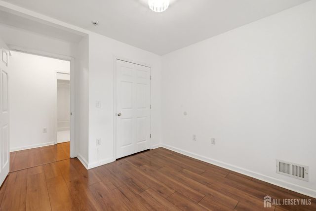 106 Chariot Court, Piscataway, NJ 08854