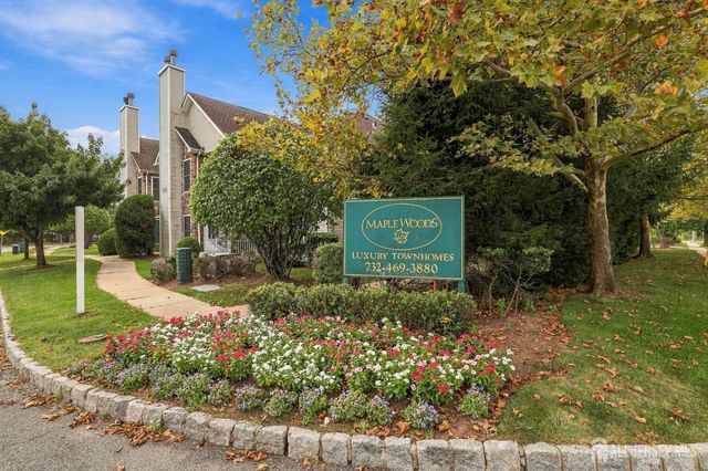 106 Chariot Court, Piscataway, NJ 08854