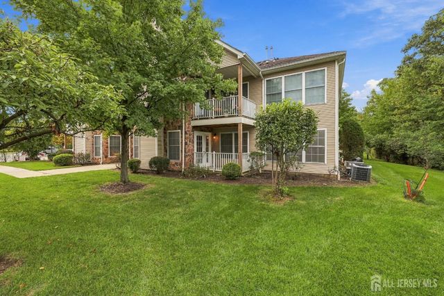 106 Chariot Court, Piscataway, NJ 08854