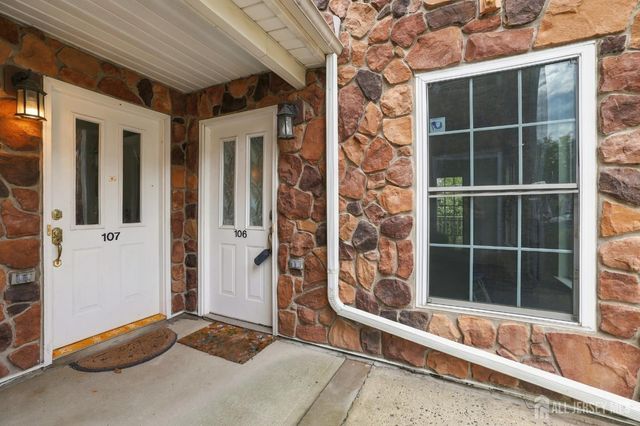 106 Chariot Court, Piscataway, NJ 08854