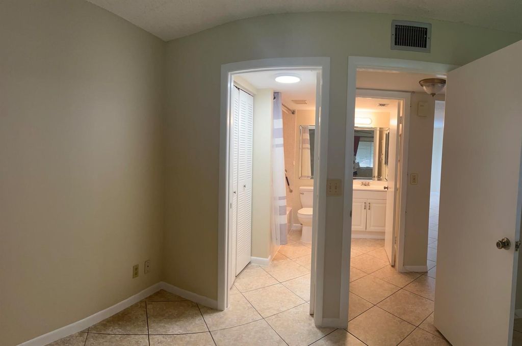 117 LAKE PINE Circle A-1, Greenacres, FL 33463