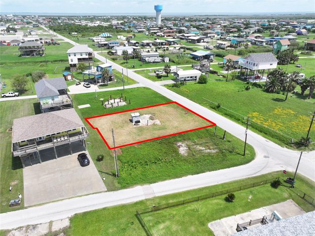 865 S Crystal Beach Road, Crystal Beach, TX 77650