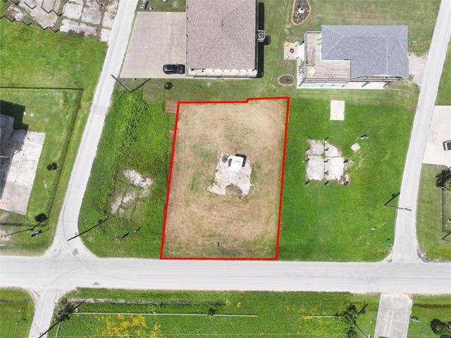 865 S Crystal Beach Road, Crystal Beach, TX 77650