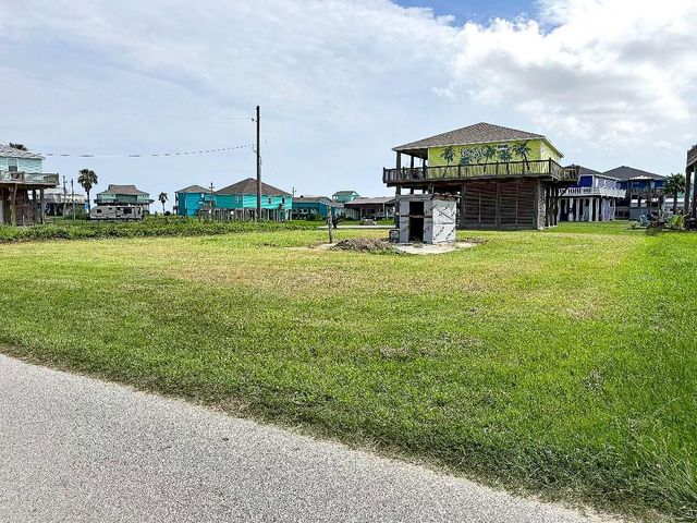 865 S Crystal Beach Road, Crystal Beach, TX 77650
