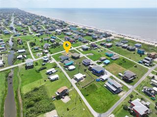 865 S Crystal Beach Road, Crystal Beach, TX 77650