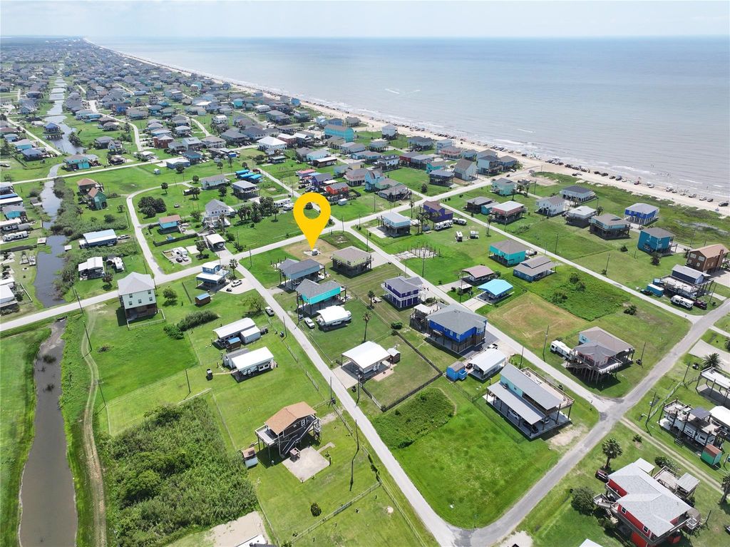 865 S Crystal Beach Road, Crystal Beach, TX 77650