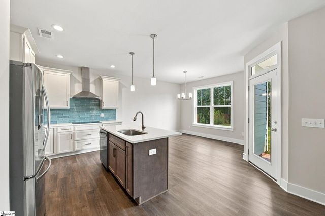 517 Glendon Street, Greer, SC 29651