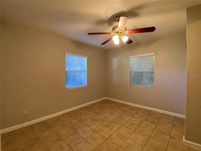 16131 WALLACE STREET, Umatilla, FL 32784