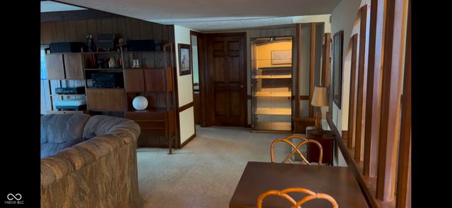 803 Oak Court, Greenfield, IN 46140