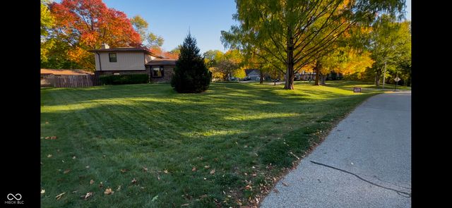 803 Oak Court, Greenfield, IN 46140