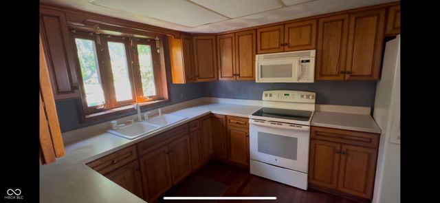 803 Oak Court, Greenfield, IN 46140