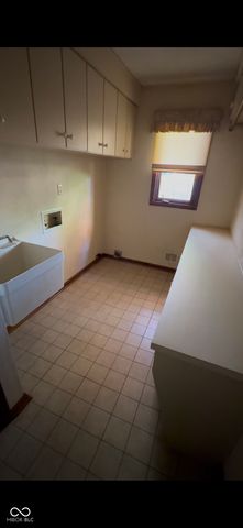 803 Oak Court, Greenfield, IN 46140
