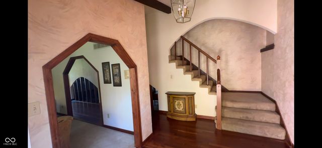 803 Oak Court, Greenfield, IN 46140