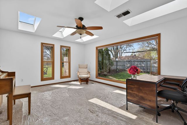 451 Colorado Avenue, Aurora, IL 60506